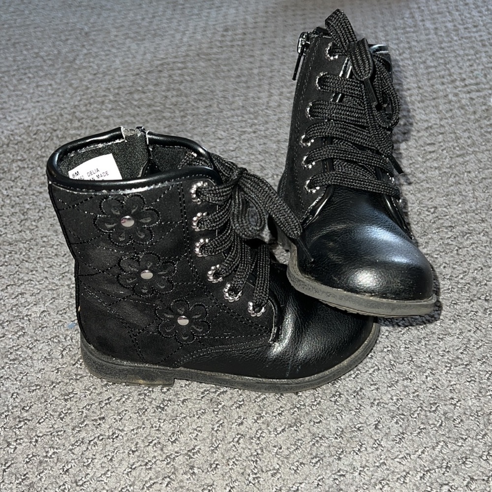Black toddler boots